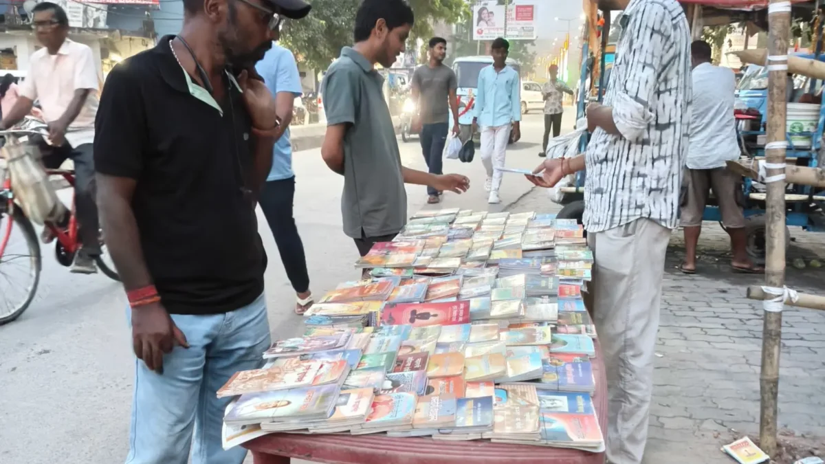 साहित्य स्टॉल के माध्यम से जन-जन तक पहुँचे गुरुदेव के विचार