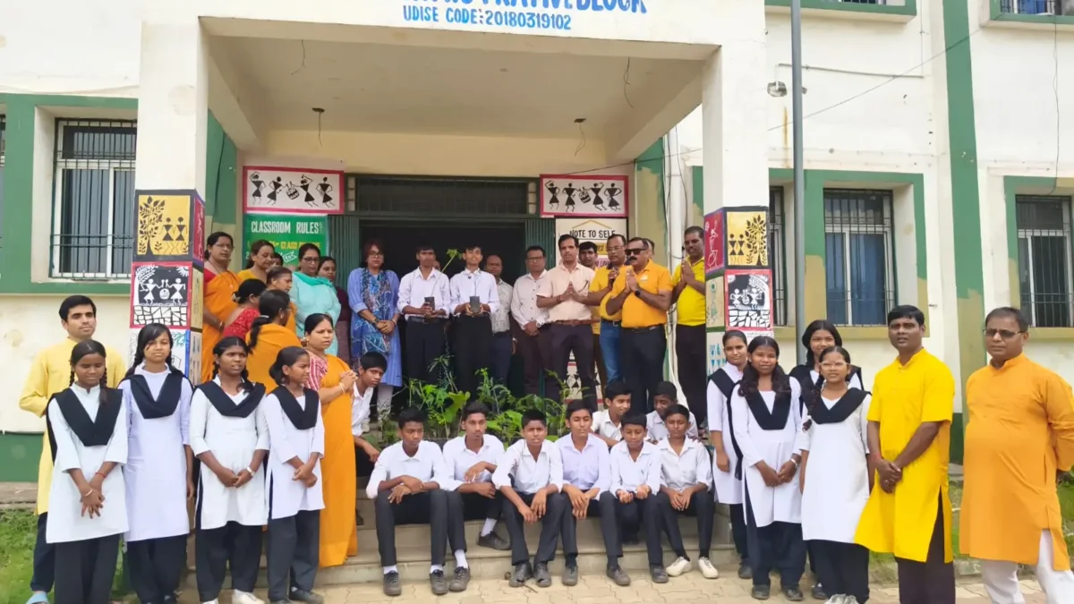 अखिल विश्व गायत्री परिवार के द्वारा पर्यावरण संरक्षण  हेतु वृहद वृक्षारोपण कार्यक्रम
