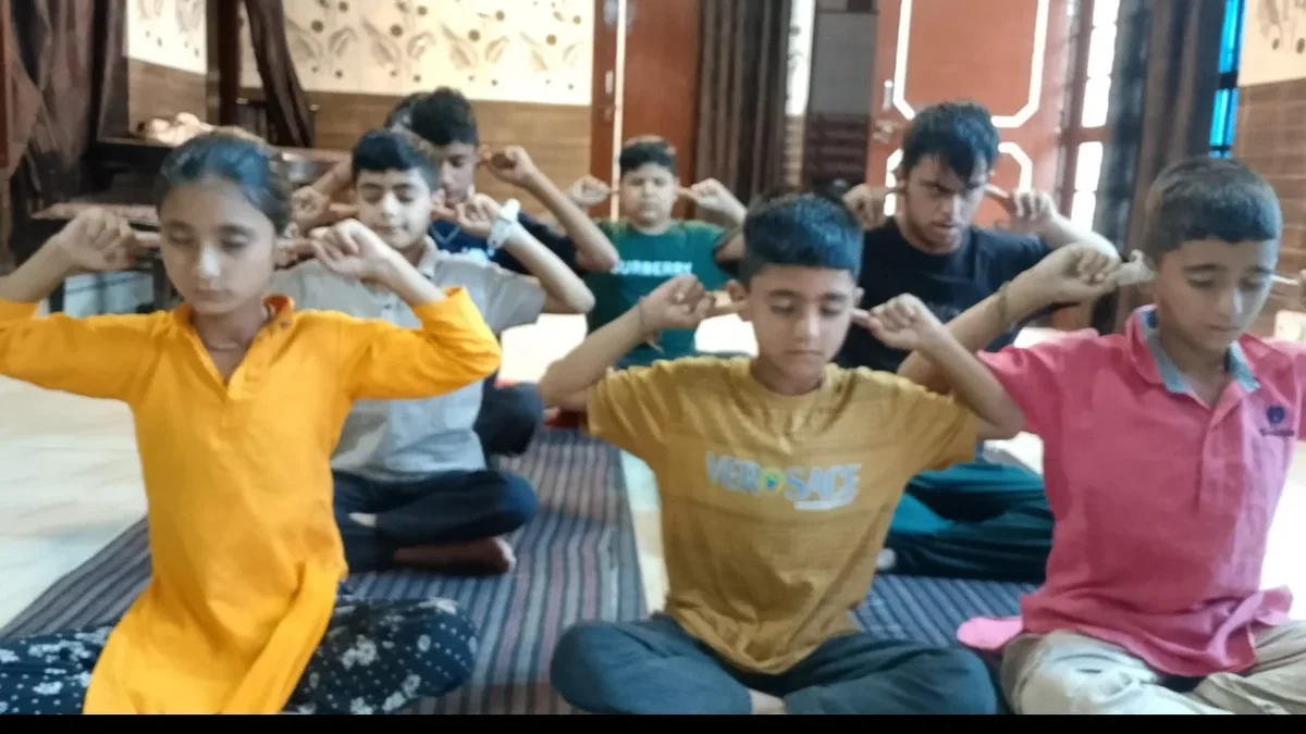 जम्मू कश्मीर के अलग-अलग स्थान पर युवा मंडलों द्वारा बाल संस्कार शालाओं का संचालन