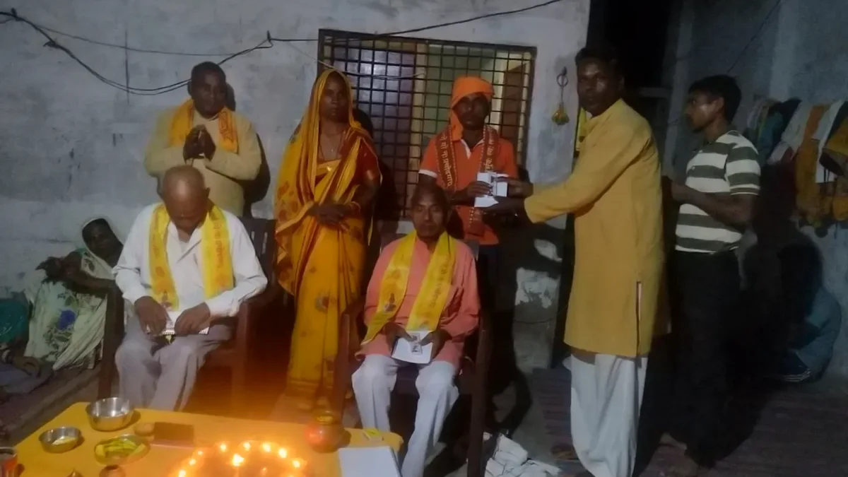 गायत्री परिजनों का सम्मान व स्वागत सत्कार।