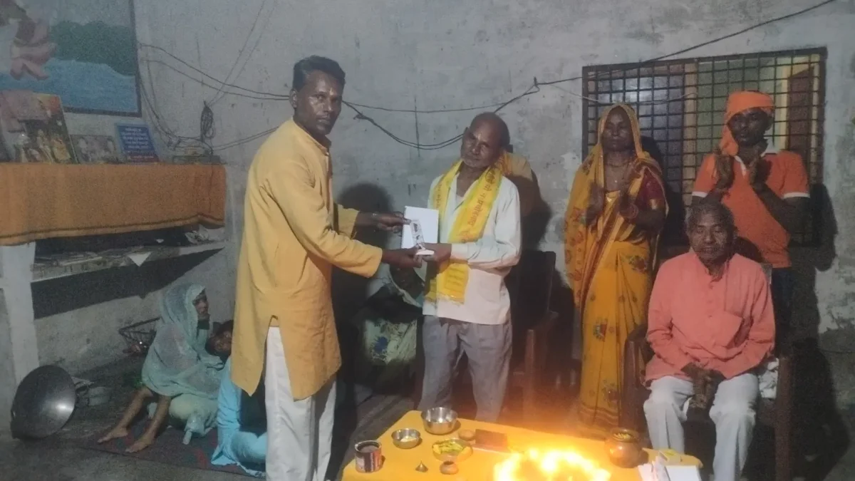 गायत्री परिजनों का सम्मान व स्वागत सत्कार।
