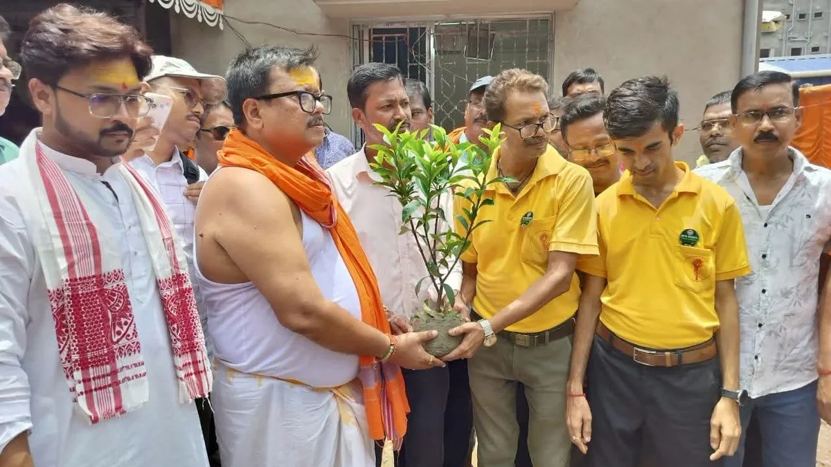 आज जगन्नाथ यात्रा के पावन अवसर पर चिचुडा में विधायक श्री सुबीर नाग जी के द्वारा वृक्षारोपण