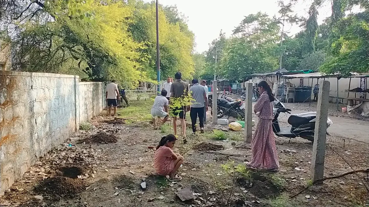 साप्ताहिक पंचवटी वृक्षारोपण अभियान